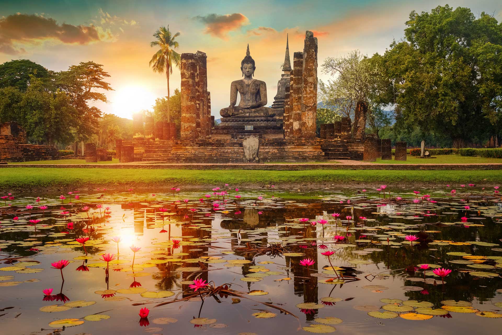 Wat Mahathat Temple in the precinct of Sukhothai Historical Park, a UNESCO World Heritage Site in Thailand